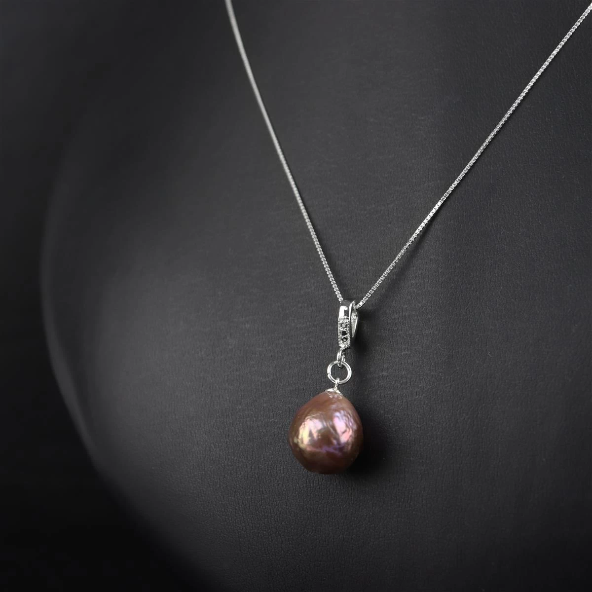 925 Sterling Silver Trilogy Black Diamond Bail With Loop Approx 12x6mm 4 925 Sterling Silver Trilogy Black Diamond Bail With Loop Approx 12x6mm - Image 2