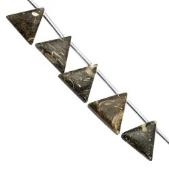 75cts Fossilized Shell Quartz Smooth Trangle Approx 12 To 17mm, 16cm Strand With Spacers