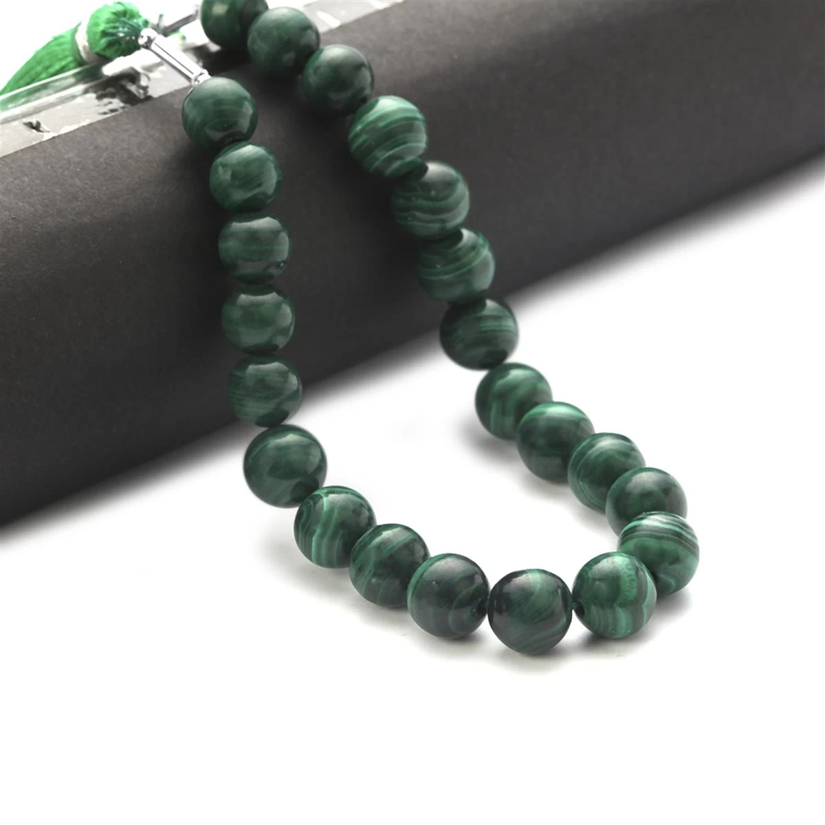 115cts Malachite Smooth Round Approx 7 To 8mm 20Cm Strands With Hematite (Approx 3mm) And Plastic Spacers 5 115cts Malachite Smooth Round Approx 7 To 8mm 20Cm Strands With Hematite (Approx 3mm) And Plastic Spacers - Image 3