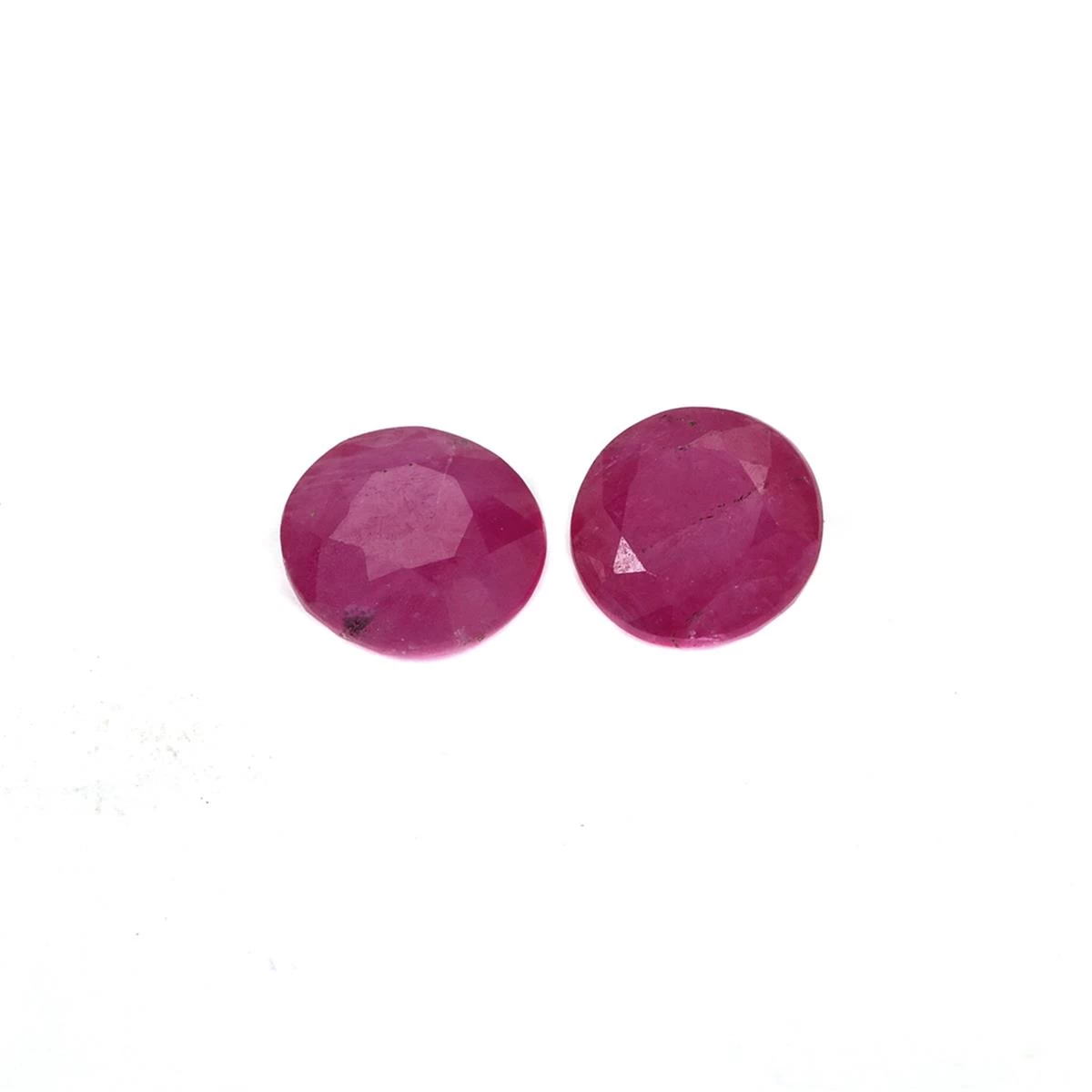 0.65cts Kenyan Ruby 4.5x4.5mm Round Pack Of 2 (H) 3 0.65cts Kenyan Ruby 4.5x4.5mm Round Pack Of 2 (H)